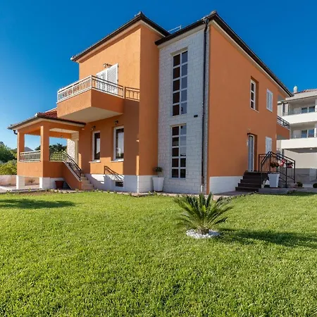 Appartement Suzana *