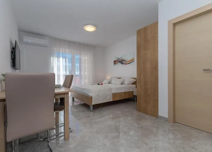 Suzana Апартаменты Биоград-на-Мору