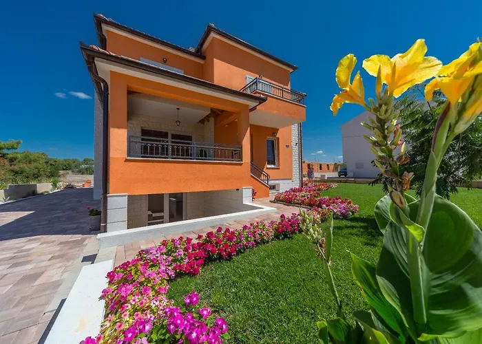 Апартаменты Suzana