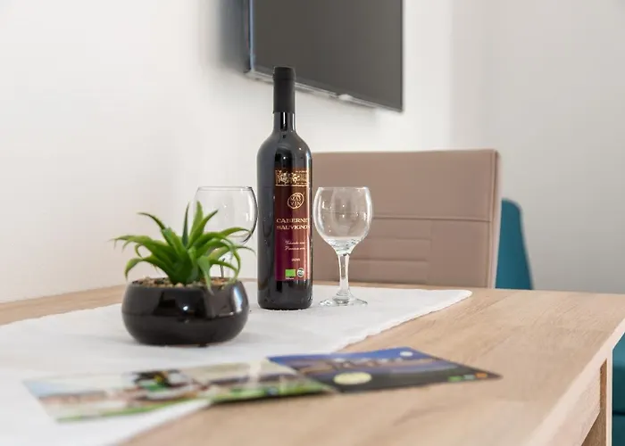 Suzana Биоград-на-Мору